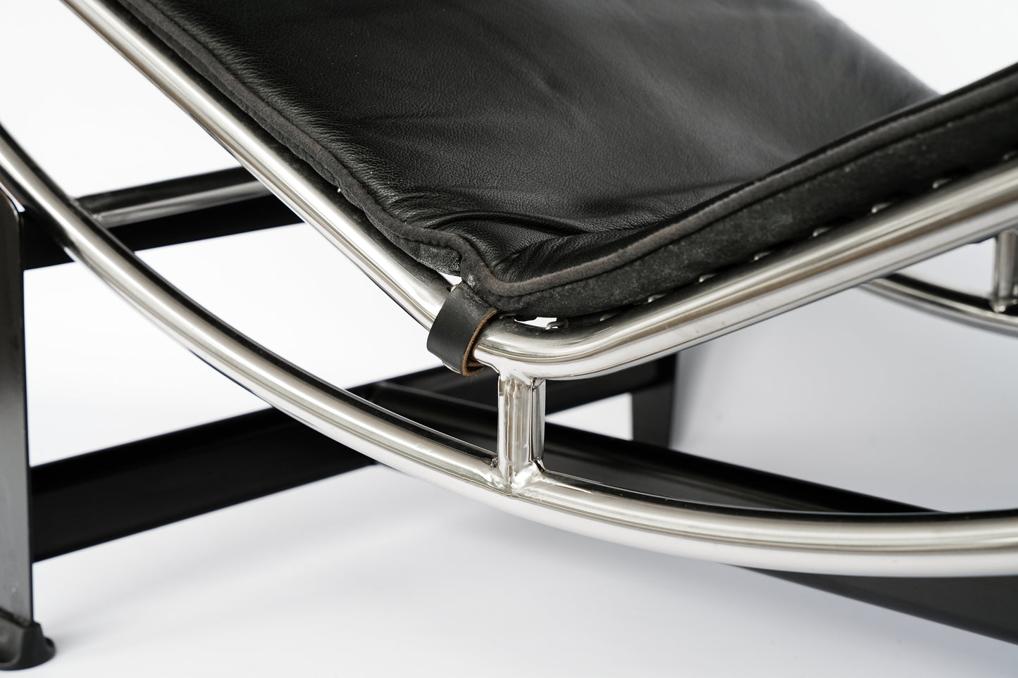 Vintage Le Corbusier Chaise Style Lounger