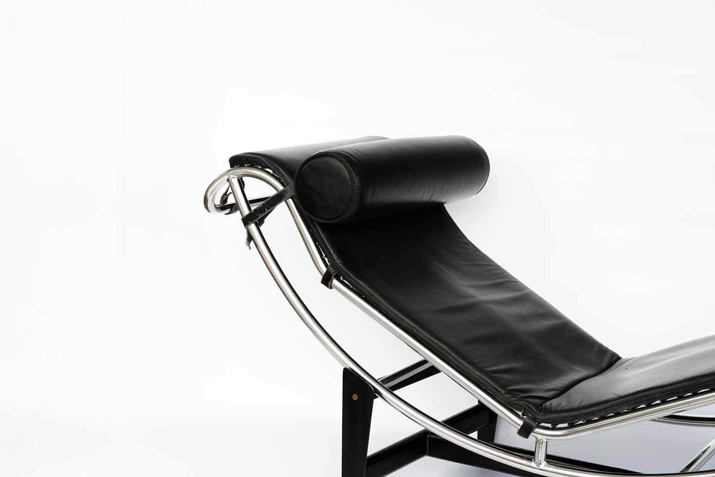 Vintage Le Corbusier Chaise Style Lounger