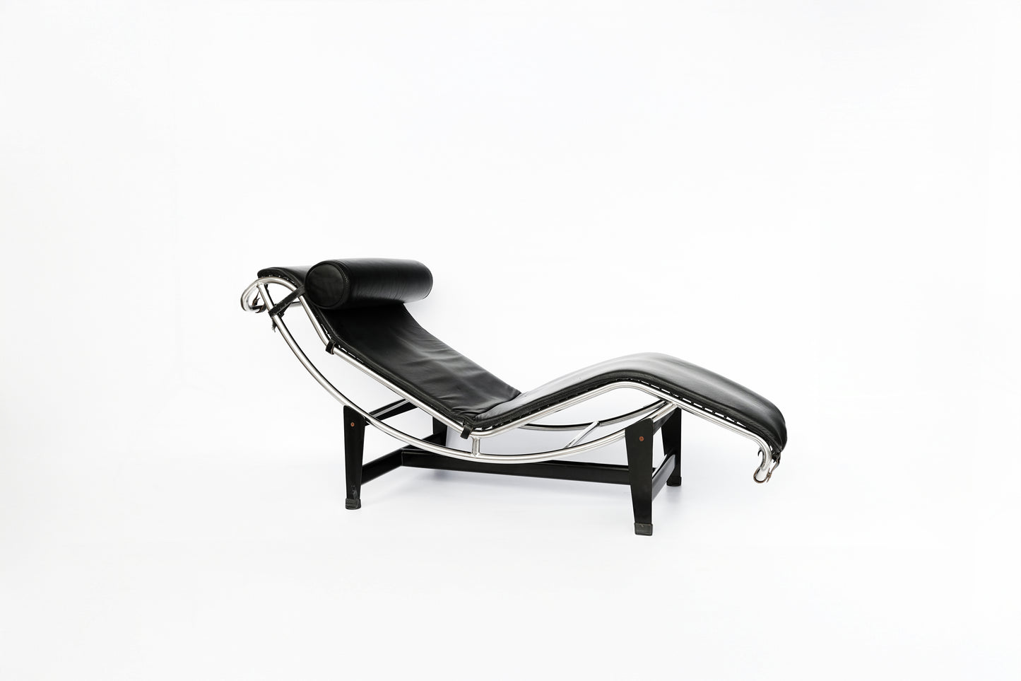 Vintage Le Corbusier Chaise Style Lounger