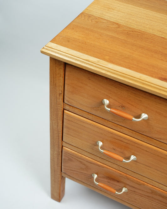 Vintage Chest of Drawers