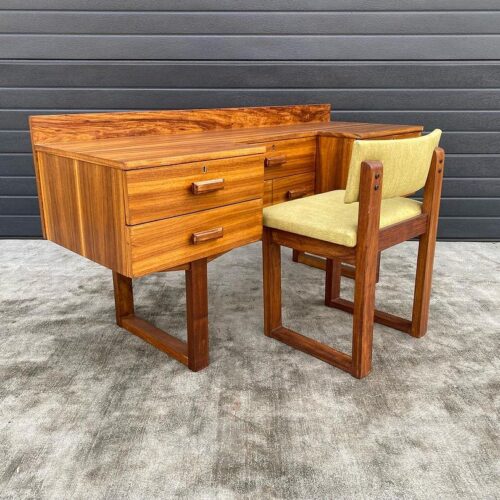 Retro Dresser