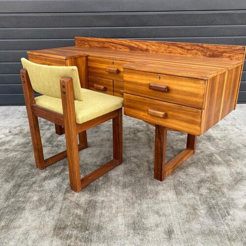 Retro Dresser