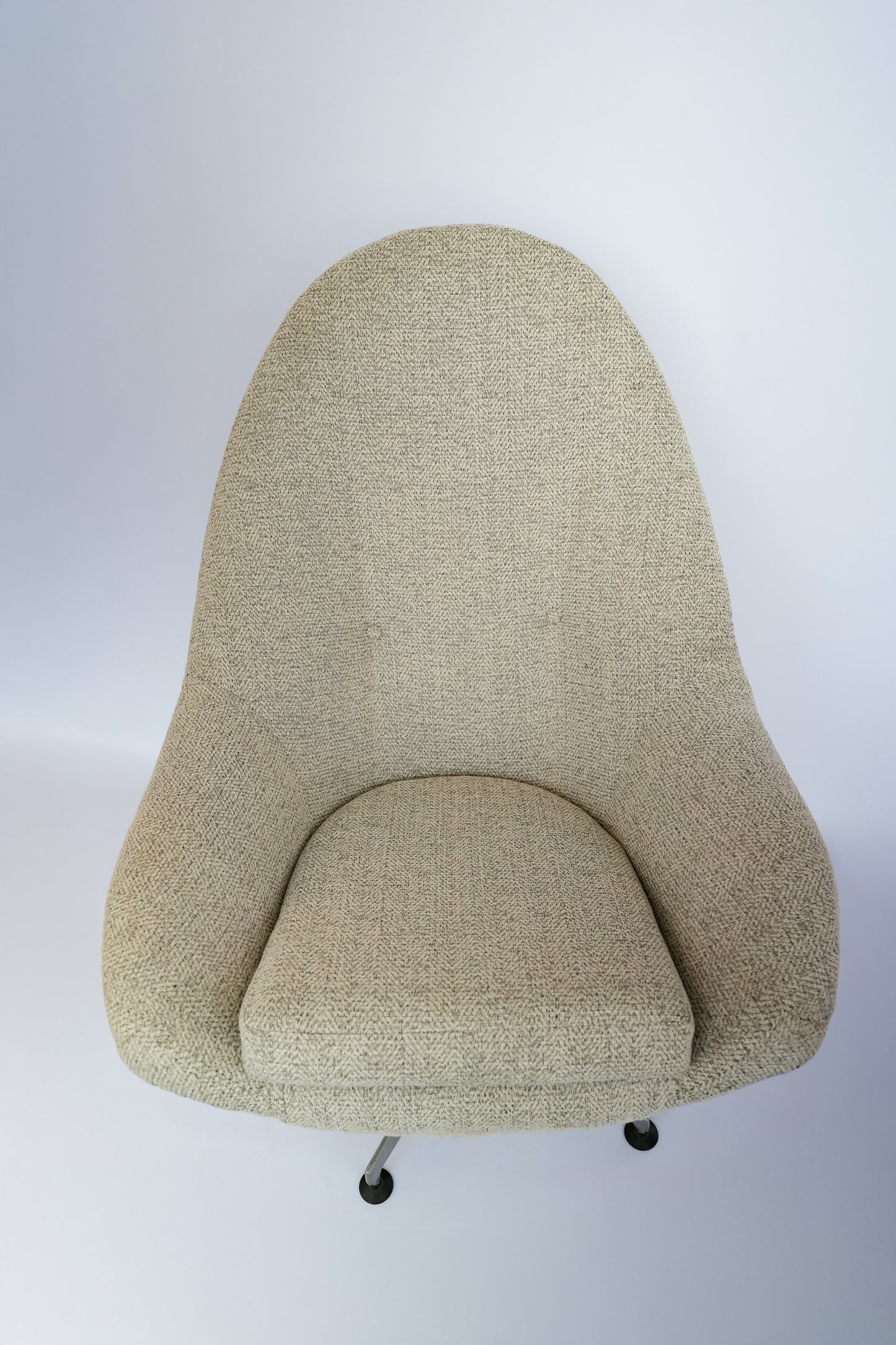 Mid Century Swivel Chair