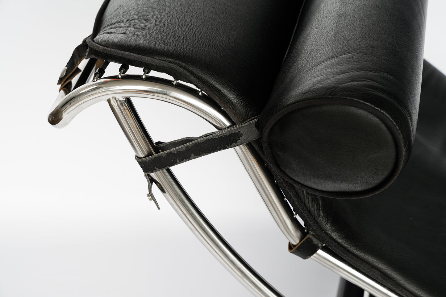 Vintage Le Corbusier Chaise Style Lounger