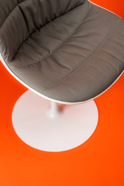 Retro-Inspired Italian Swivel Chair Pair - Image 3